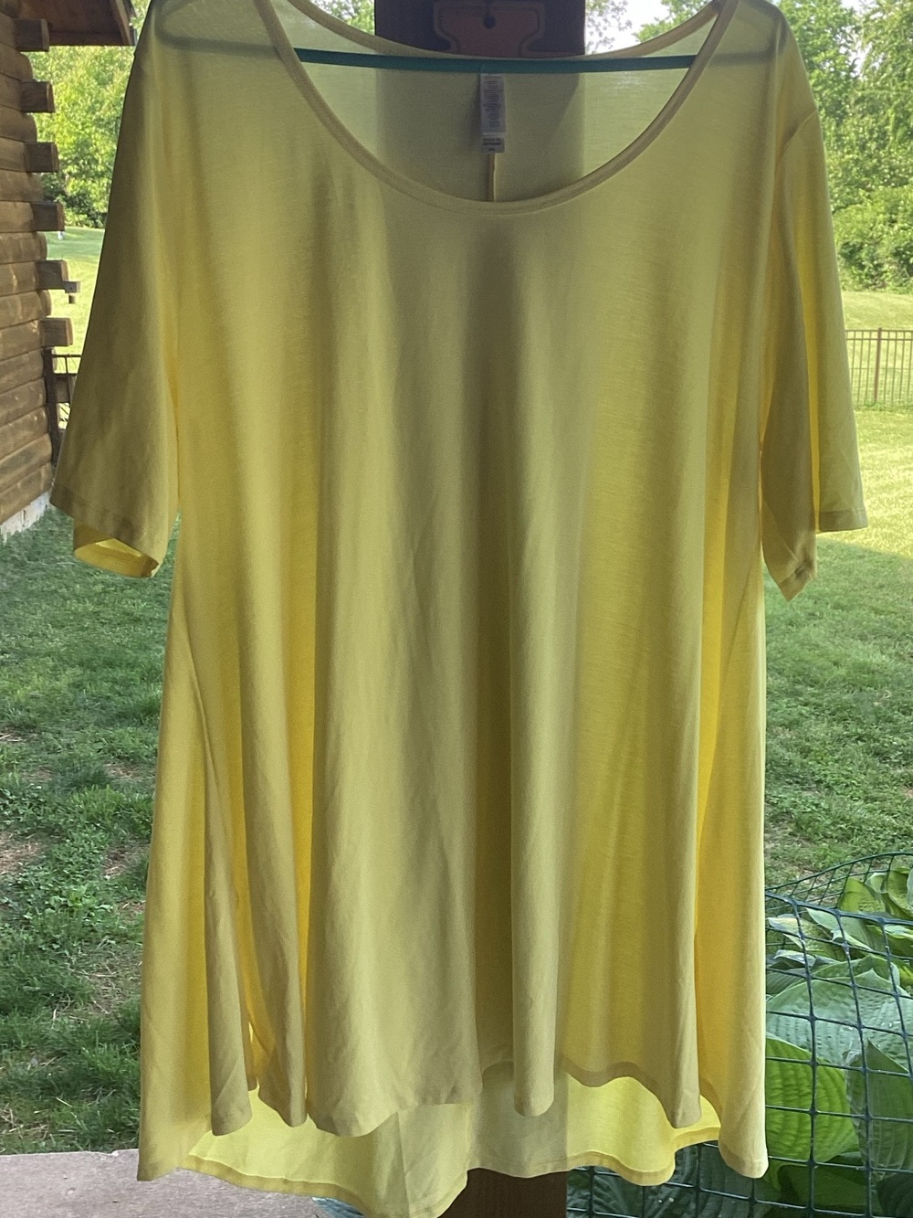 LuLaRoe Perfect Tee in Chiffon Yellow - 2XL